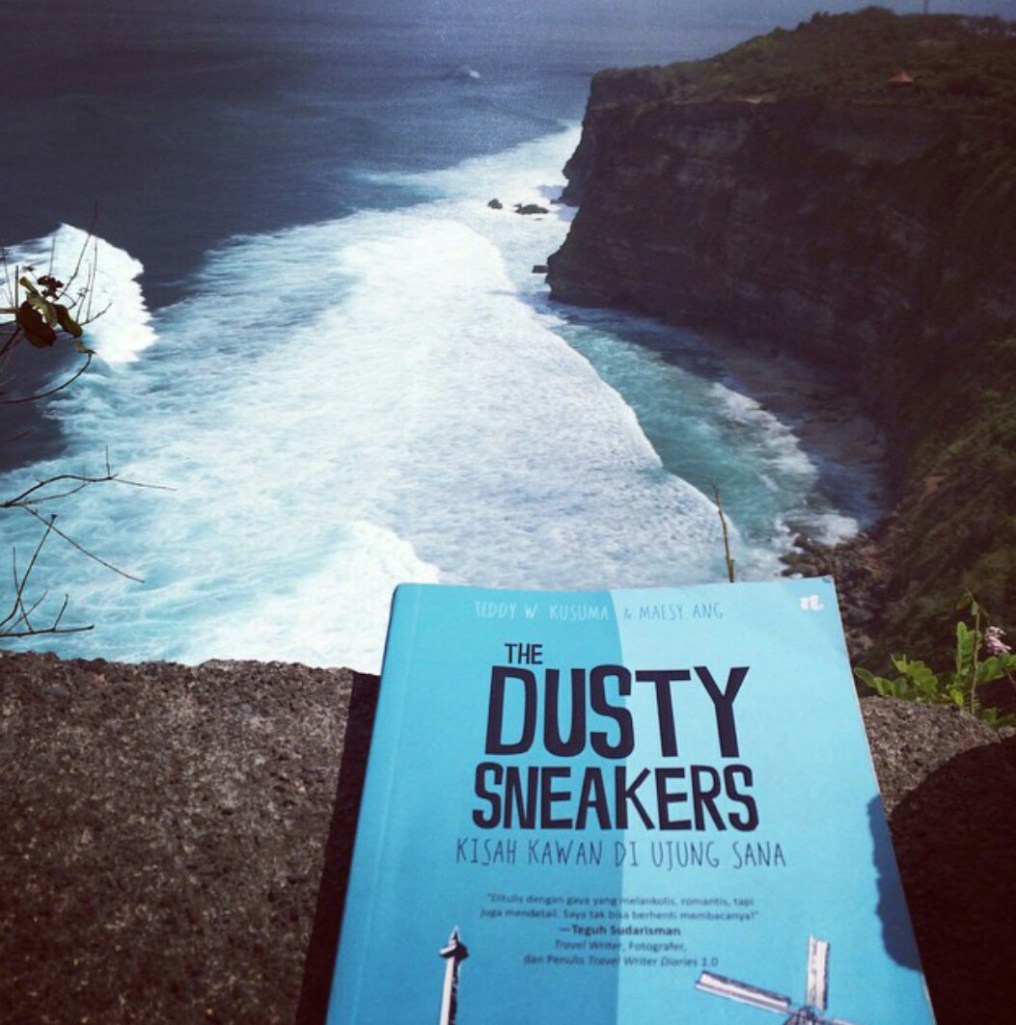 The Dusty Sneakers book_Uluwatu