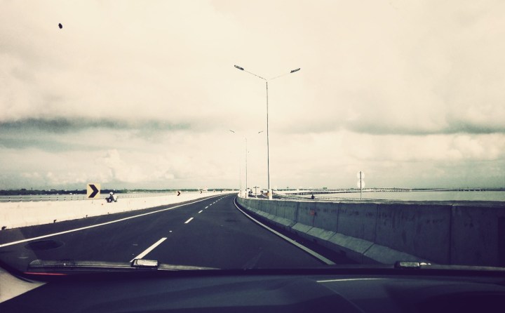 Tol atas laut Bali