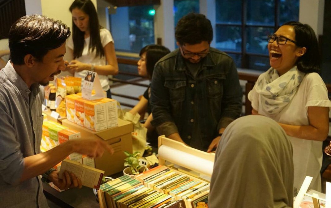 The Dusty Sneakers I Seumpama 7